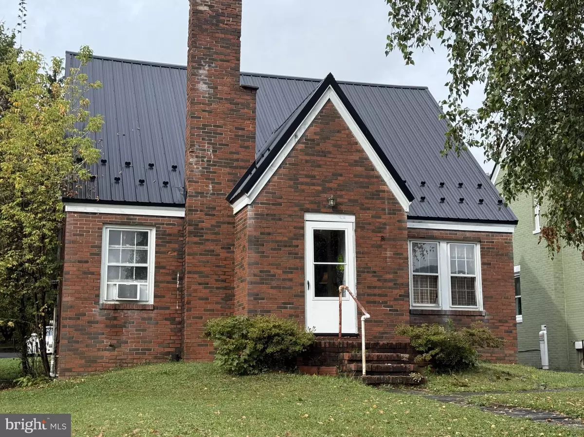 Lock Haven, PA 17745,208 WOODWARD AVE