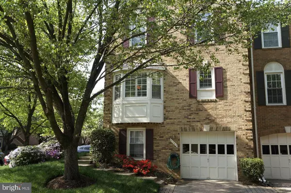 Vienna, VA 22182,2043 PIERIS CT