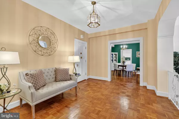 Washington, DC 20016,4000 CATHEDRAL AVE NW #444-445B