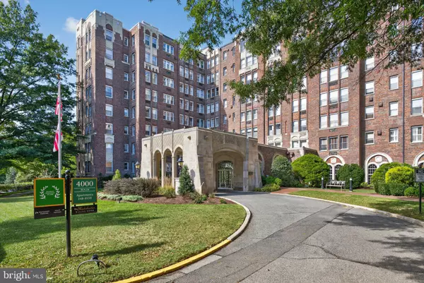 Washington, DC 20016,4000 CATHEDRAL AVE NW #444-445B