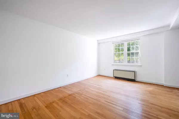 Alexandria, VA 22305,12 ASHBY ST #F