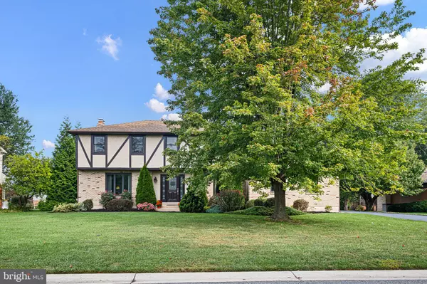 15 STATEN DR, Hockessin, DE 19707