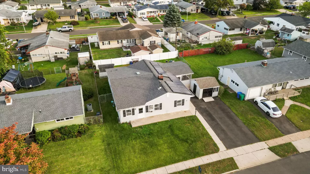 Levittown, PA 19055,24 CHESTNUT LN