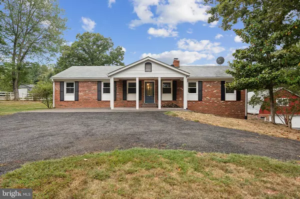 5263 STEWART RD, Sumerduck, VA 22742