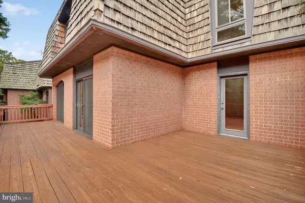 Potomac, MD 20854,10739 DEBORAH DR