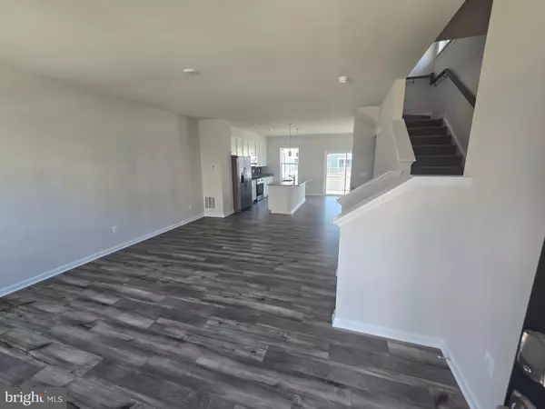 Ranson, WV 25438,1356 RED CLOVER LN