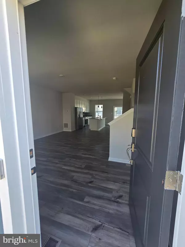 Ranson, WV 25438,1356 RED CLOVER LN