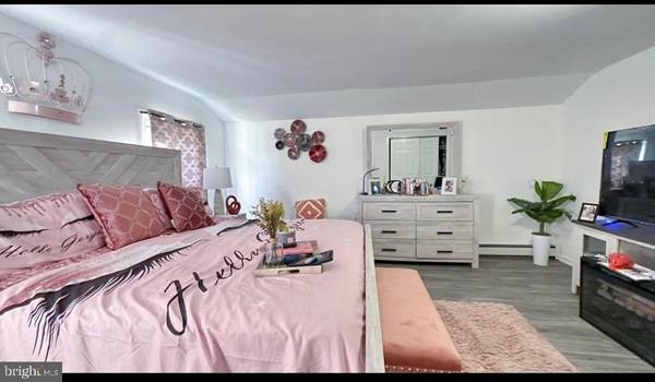 178 E CHARLESTON AVE, Lawnside, NJ 08045