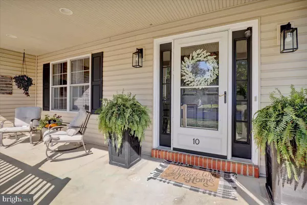 Lebanon, PA 17042,10 MANOR DR