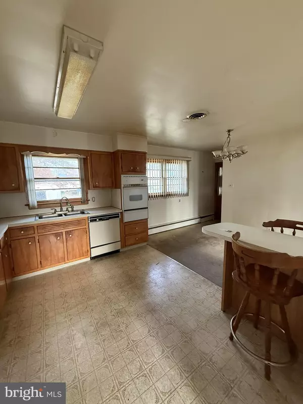 Hamilton, NJ 08619,26 CORAL DR