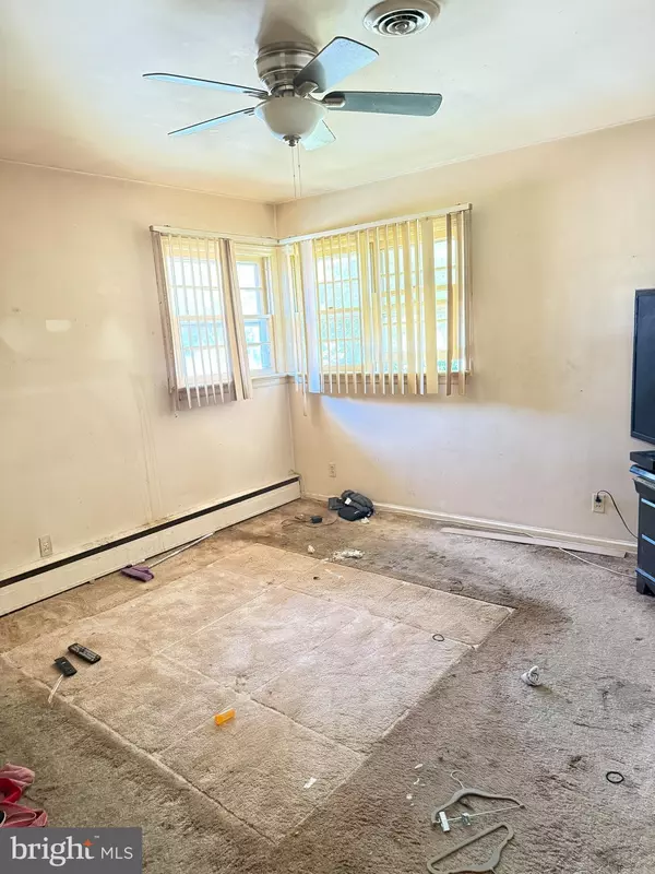 Hamilton, NJ 08619,26 CORAL DR