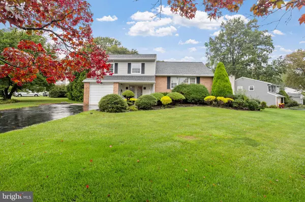 215 SURREY RD, Southampton, PA 18966