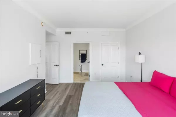 Baltimore, MD 21230,801 KEY HWY #T-63