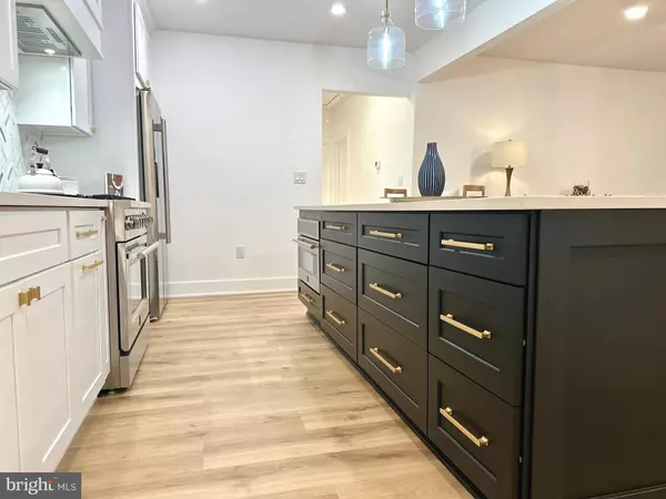 Glassboro, NJ 08028,120 PEACE LN