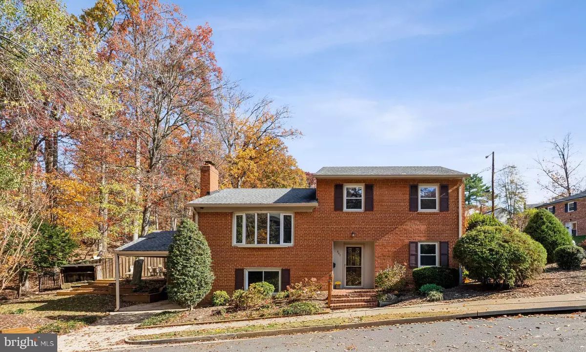 Arlington, VA 22204,641 S GREENBRIER ST