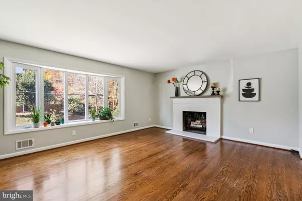 Arlington, VA 22204,641 S GREENBRIER ST