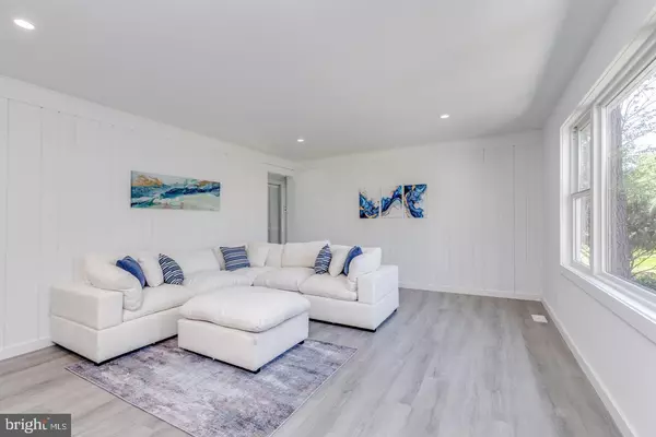 Medford, NJ 08055,217 TAUNTON BLVD