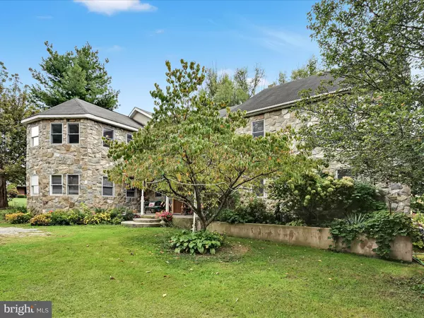 Manheim, PA 17545,742 POWER RD