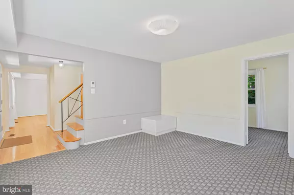 Laurel, MD 20708,12210 VALERIE LN