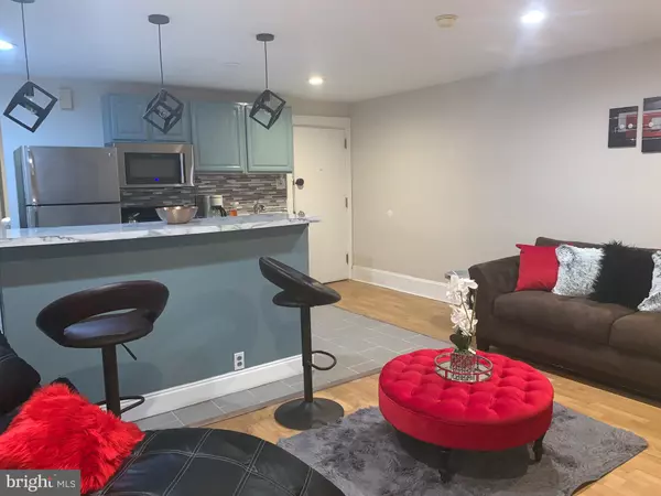 Philadelphia, PA 19128,226 ROXBOROUGH AVE #2