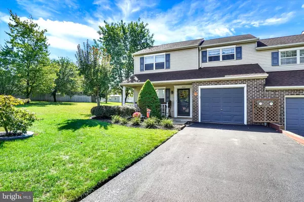 3342 GLEN HOLLOW DR, Dover, PA 17315