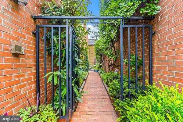 Towson, MD 21204,2 COLDWATER CT