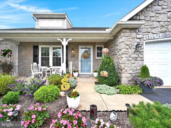 Manheim, PA 17545,981 CAMBRIDGE DR