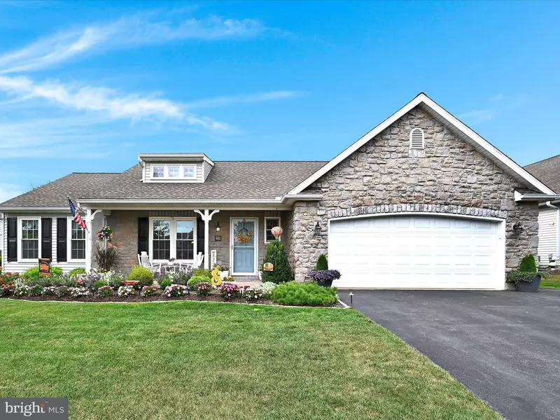 981 CAMBRIDGE DR, Manheim, PA 17545