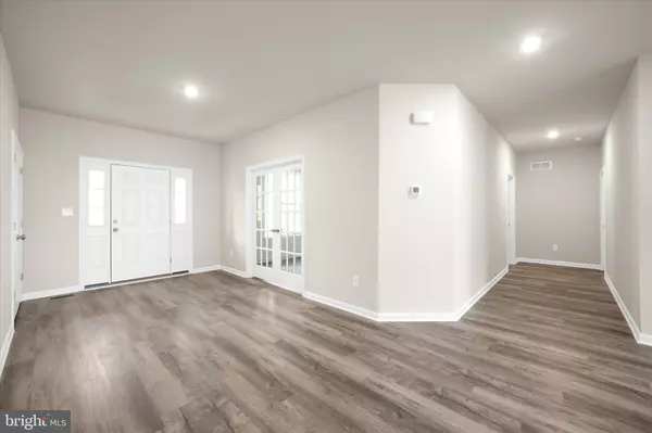 Smyrna, DE 19977,211 LAKS CT #JEFFERSON