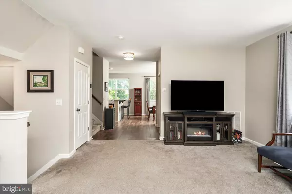 Burlington, NJ 08016,41 CREEKSIDE WAY