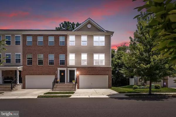 41 CREEKSIDE WAY, Burlington, NJ 08016