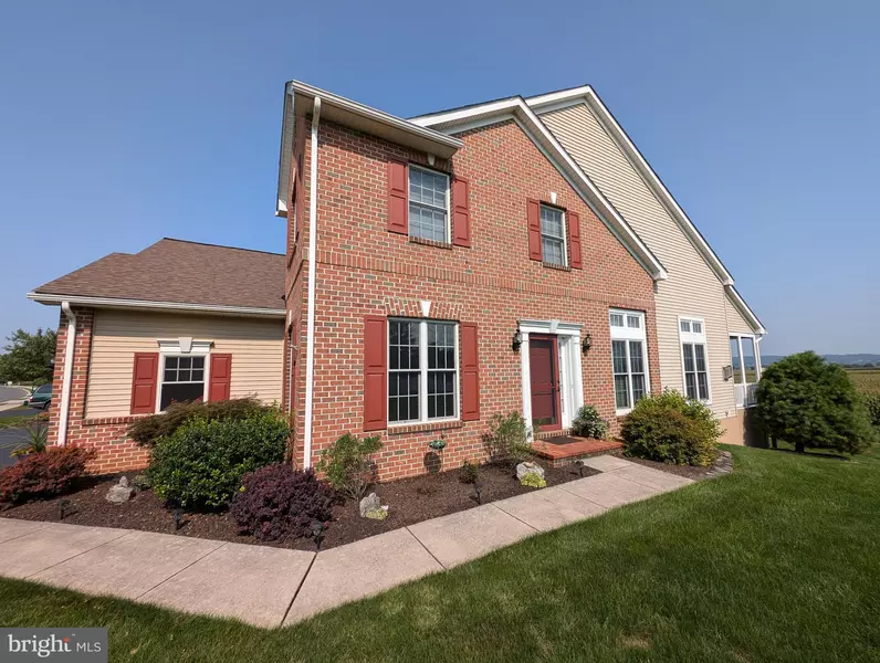 84 WEAVER AVE, Ephrata, PA 17522