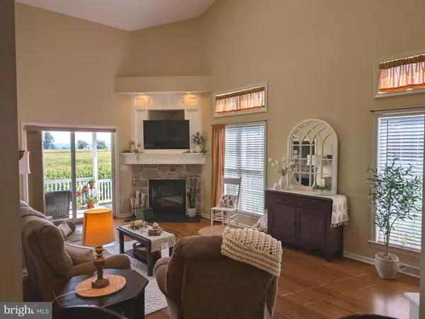 Ephrata, PA 17522,84 WEAVER AVE