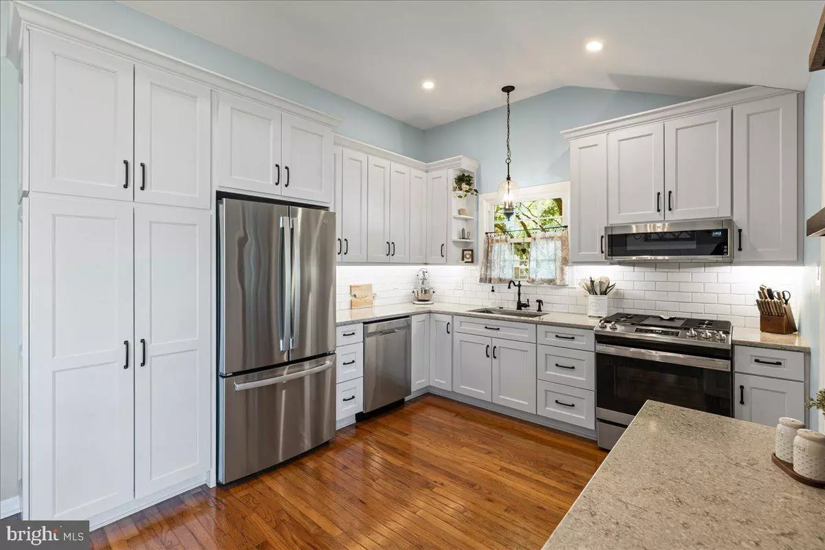 West Deptford, NJ 08096,52 PLEASANT VALLEY