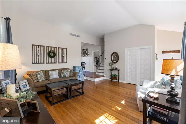 West Deptford, NJ 08096,52 PLEASANT VALLEY