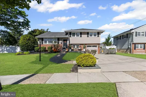 West Deptford, NJ 08096,52 PLEASANT VALLEY