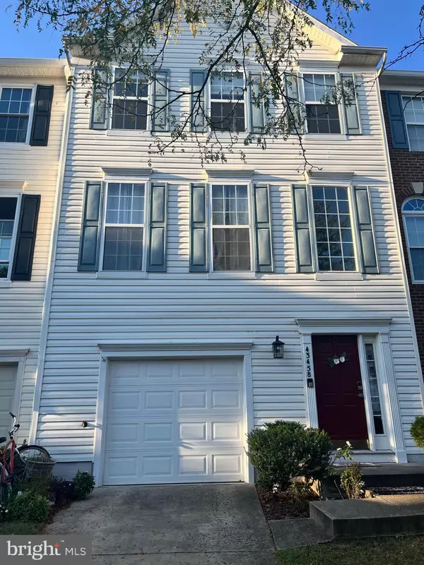 43458 LAIDLOW ST, Chantilly, VA 20152