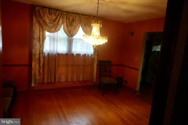 Temple Hills, MD 20748,2402 FAIRLAWN ST