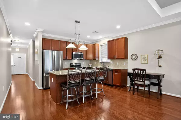 Philadelphia, PA 19116,2680 IRIS LN