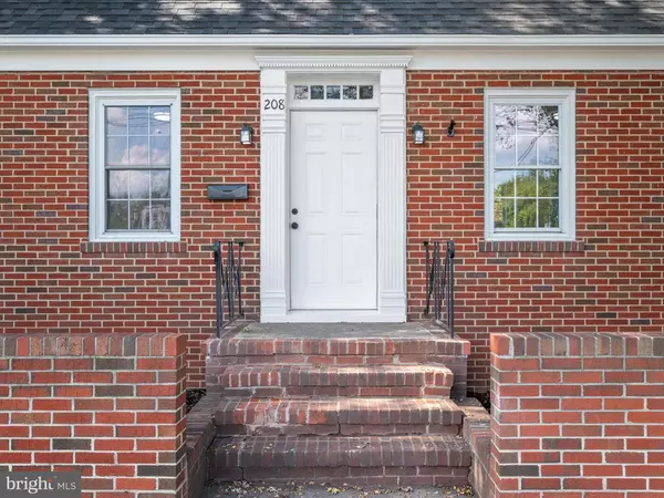 Martinsburg, WV 25404,208 N HIGH ST