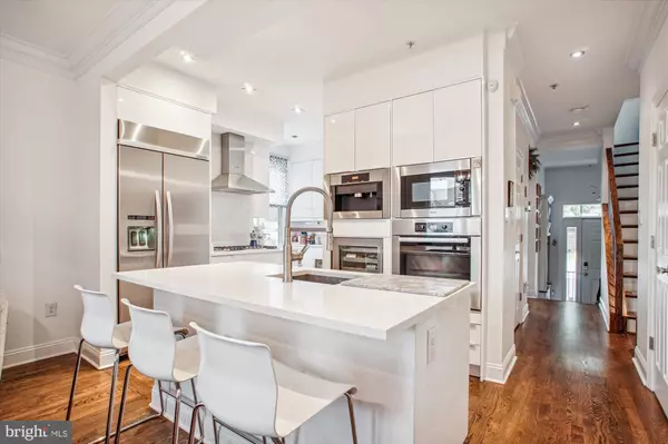 Arlington, VA 22201,1328 N CLEVELAND ST N