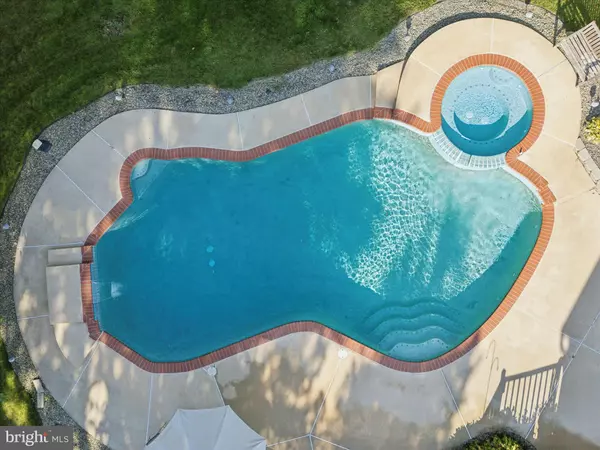 Warrington, PA 18976,2463 PINE CONE RD