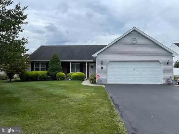 16 ROSEMONT DR, Myerstown, PA 17067
