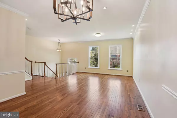 Lutherville Timonium, MD 21093,6 TENBY CT