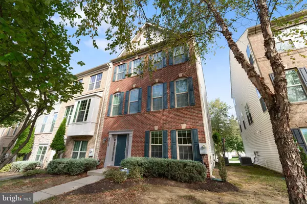 Lanham, MD 20706,8912 TOWER PL