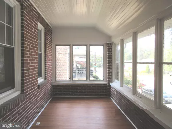 Philadelphia, PA 19111,412 TYSON AVE