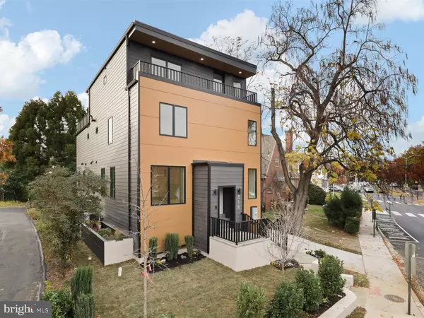 Arlington, VA 22201,818 N EDGEWOOD ST