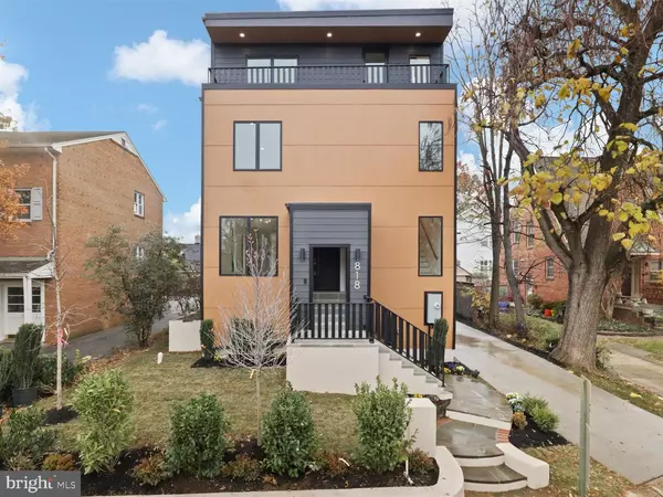 818 N EDGEWOOD ST, Arlington, VA 22201