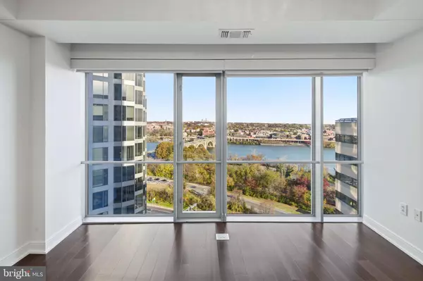 Arlington, VA 22209,1111 19TH ST N #1901