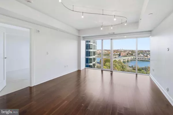 Arlington, VA 22209,1111 19TH ST N #1901